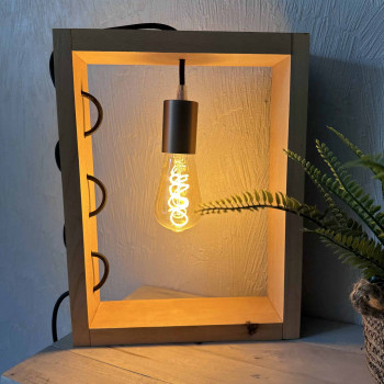 Lampe bois & ampoule moderne