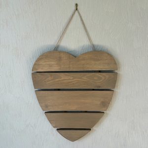 Destination Corse : Cœur sur mesure en bois de palette pour Tête de Maure