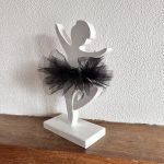 Danseuse blanche tutu noir